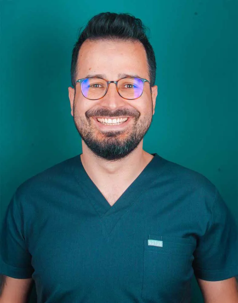 Dr. Dt. Onur Utku Yüksel, Periodontology Specialist, Implantologist and Co-Founder of Soho Dental Clinic in Istanbul